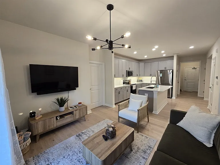 2 Winslow Ln #410 — Photo 11