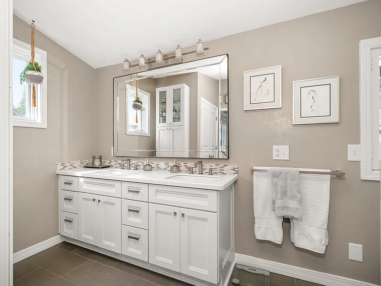 1207 S Liberty Dr — Photo 18
