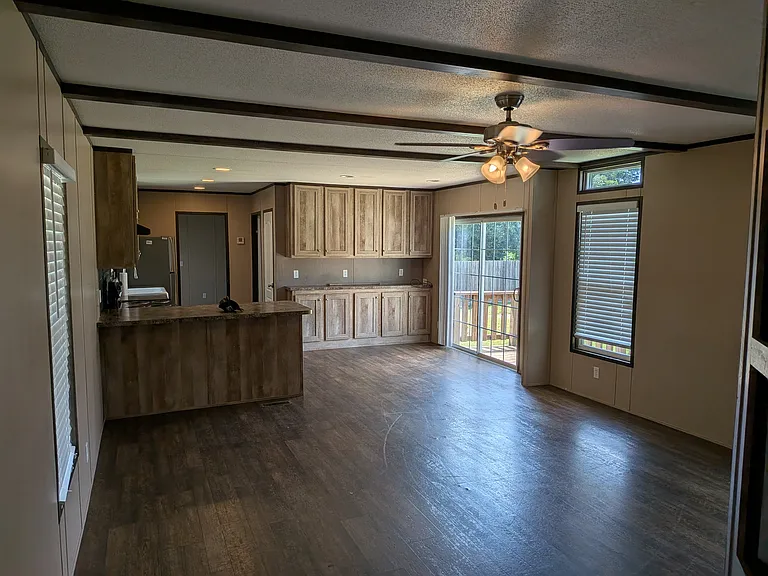25374 Shoreline Rd — Photo 3