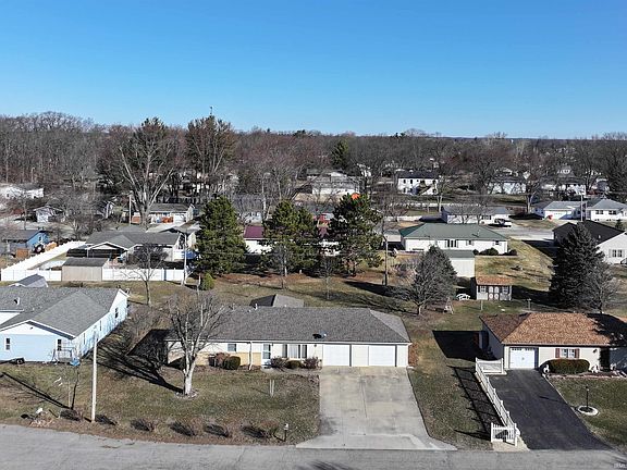 3rd image of 294 W Landing Ter