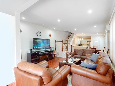 69-11 78th St, Middle Village, NY, 11379