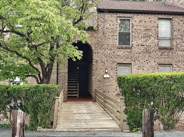 5 Fairway Rd, Reading, PA 19607
