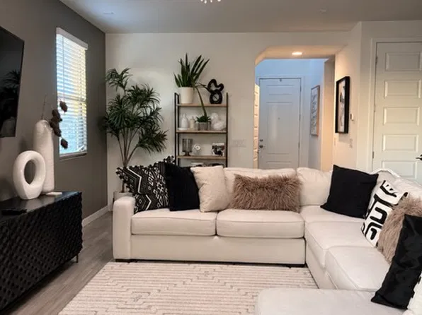 9847 E Texas Ave, Mesa, AZ 85212