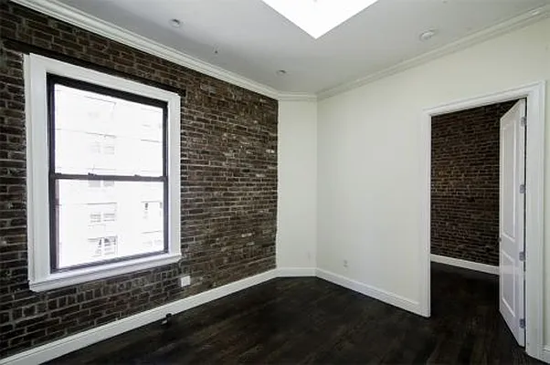 Rented by Icon Realty Management | media 11