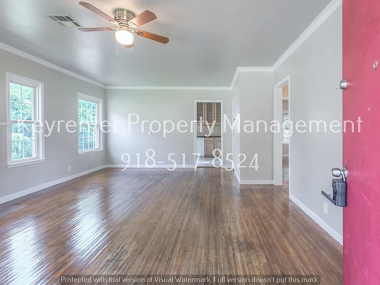 729 N Florence Pl — Photo 18