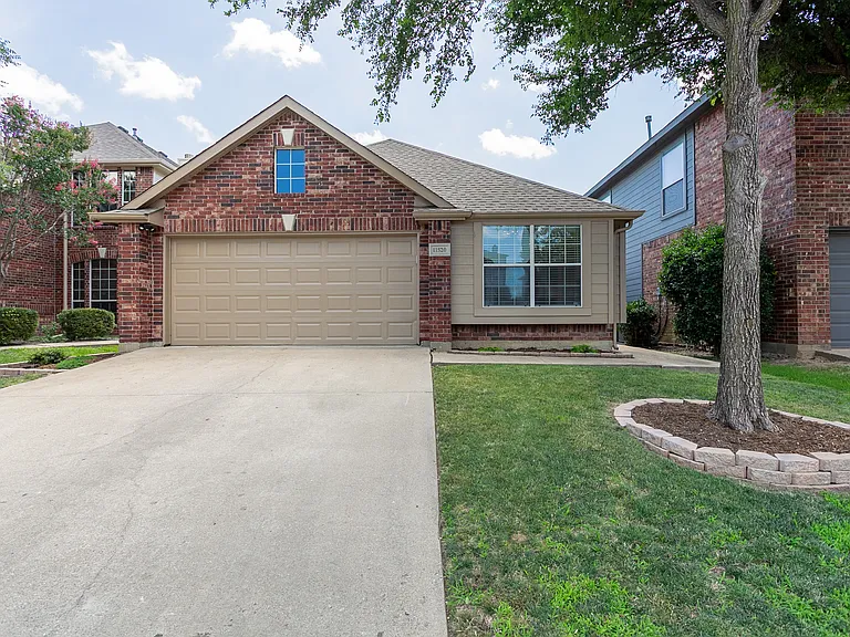11520 Gloriosa Dr — Photo 1