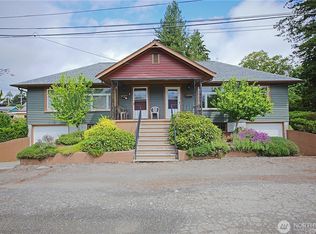 4 Webster Pl, Bremerton, WA 98312