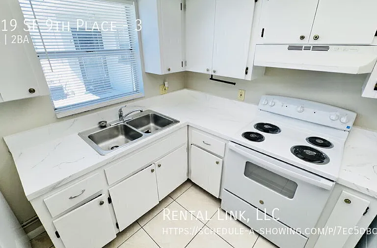 3619 SE 9th Pl #3 — Photo 9