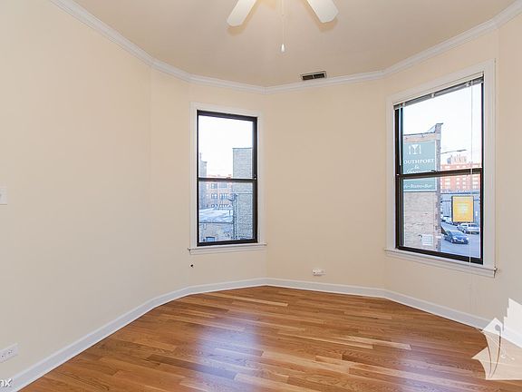 2017_01_06_1410_W_Irving_Park_Unit_2_ENHANCED_05