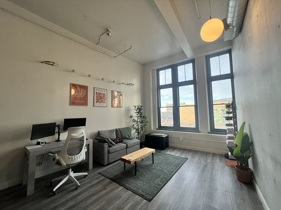 1st image of 163 W 200 S APT 404