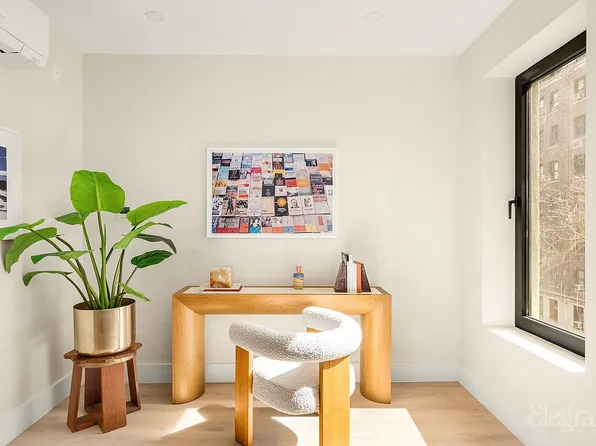 221 East 48th Street image 5 of 24