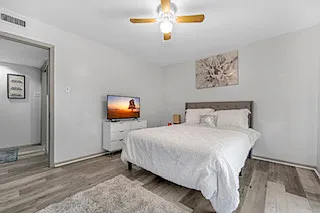 5646 Gaston Ave #219 — Photo 8
