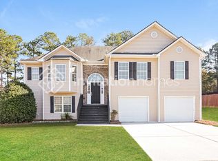 1204 Opie Ln, Lawrenceville, GA 30045