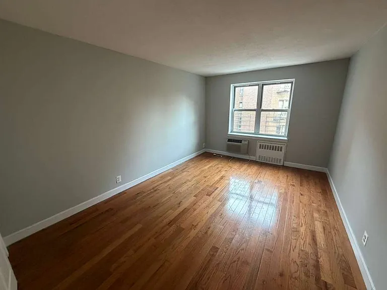 83-33 118th St #5 — Photo 9