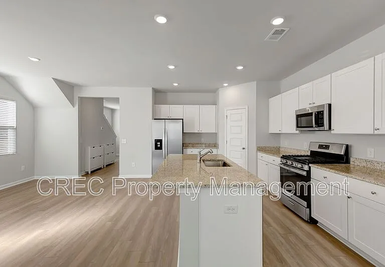 1465 Central Ave — Photo 5