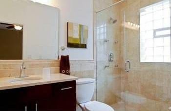 3rd image of 1455 W Winnemac Ave #3W