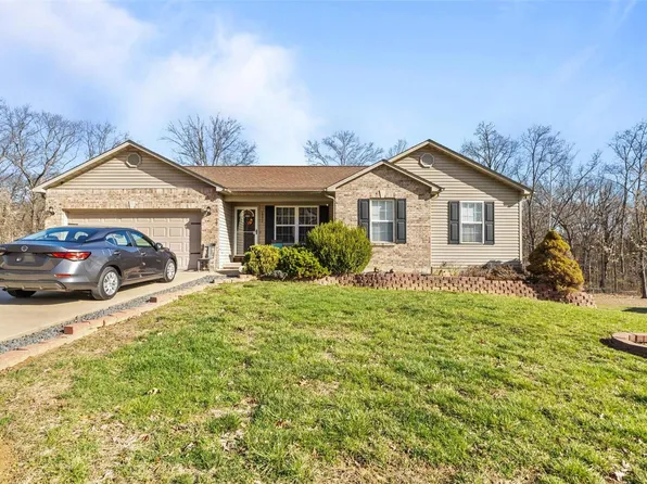1897 Black Oak Dr, Farmington, MO 63640