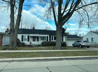19815 Parkside St, Saint Clair Shores, MI