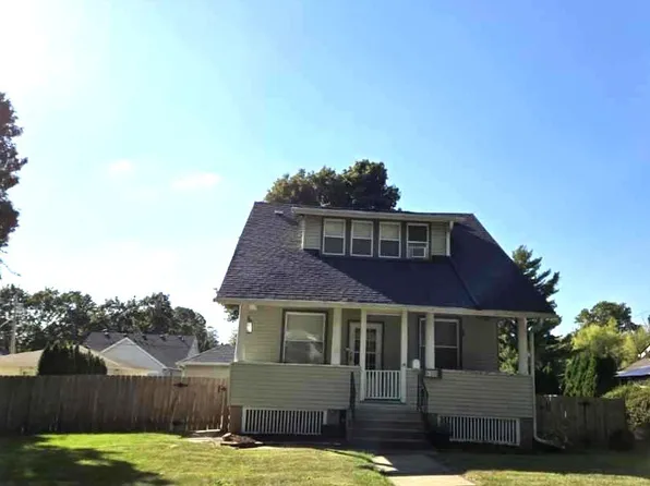 620 N 9th St, Rochelle, IL 61068