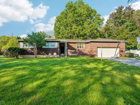 1 Raleigh Ln, Wayne Twp., NJ 07470