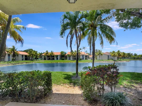 1495 Lake Crystal Drive #B, West Palm Beach, FL 33411