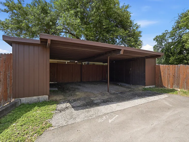 803 Oblate Dr — Photo 20