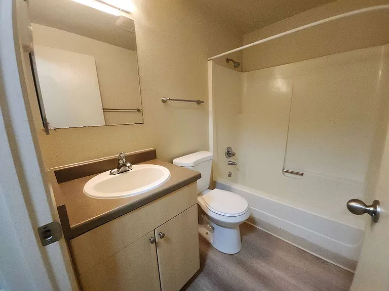 49 NE Torval Canyon Rd #17 — Photo 18