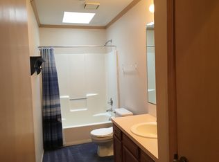 102 Stonemoor Dr, Winston Salem, NC 27104