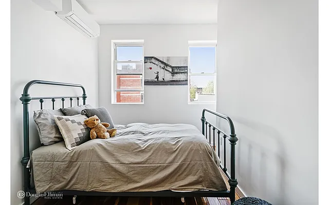 Sold by Douglas Elliman | media 20