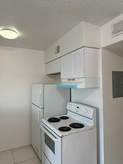 1736 E Brill Street — Photo 1