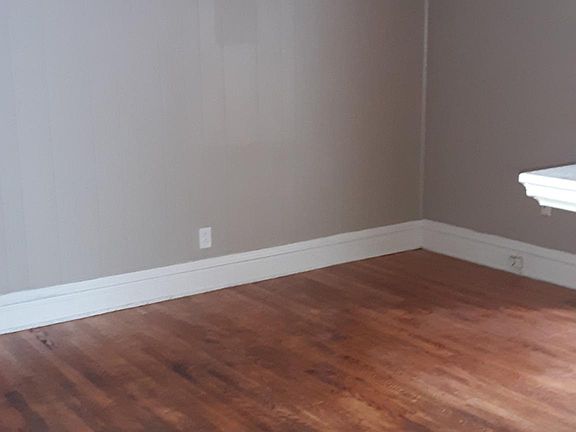 2nd image of 1588 Lee St E APT A