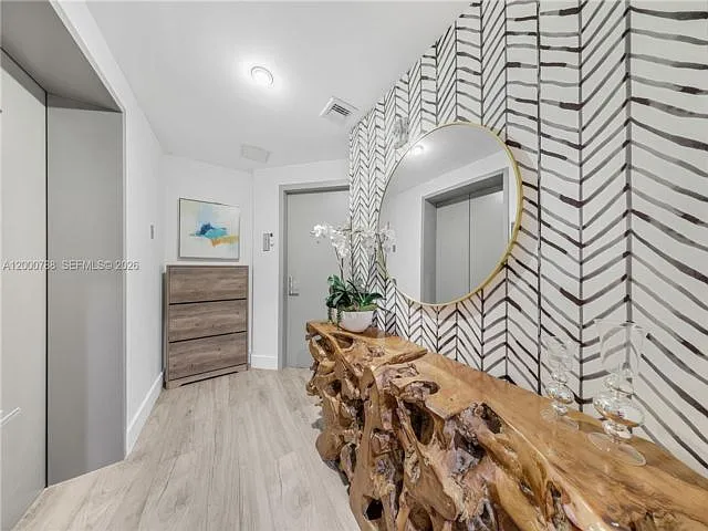 Building Photo - 488 18th St