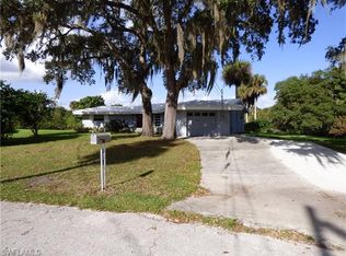 2476 N Westwood Dr, North Fort Myers, FL 33917