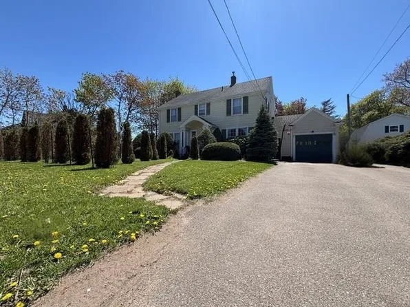 46 Broadway St S, Kensington, PE C0B 1M0