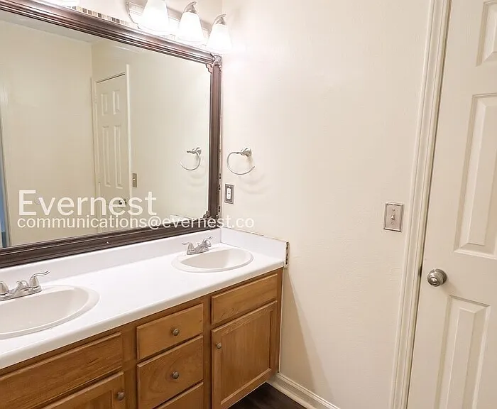 1592 King James Dr — Photo 26