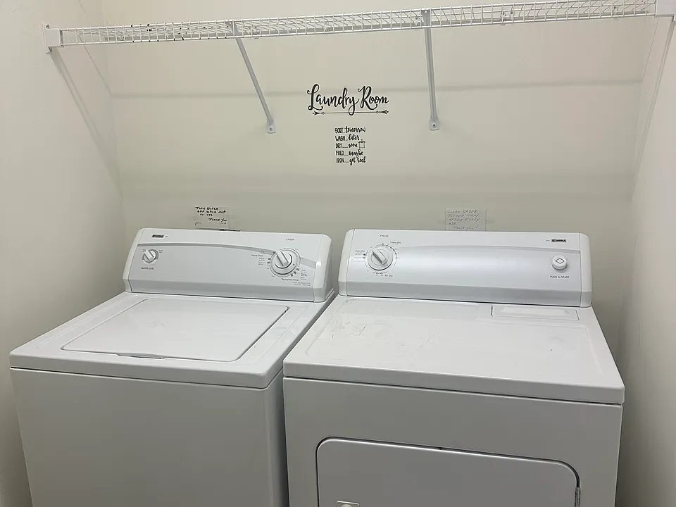 119 Fountain Pointe Ln #204