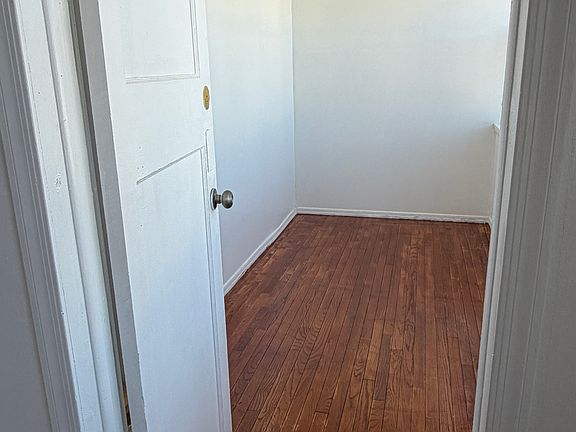 2nd image of 153-157 E 16th St #2