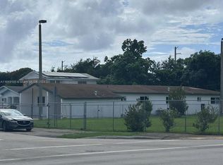 2180 NW 59th St, Miami, FL 33142
