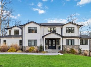 4 Stratford Ct, Morristown, NJ 07960