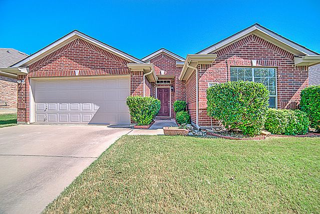 1st image of 745 Red Elm Ln