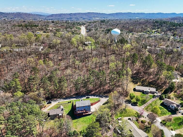 1st image of 1728 Spring View Ln