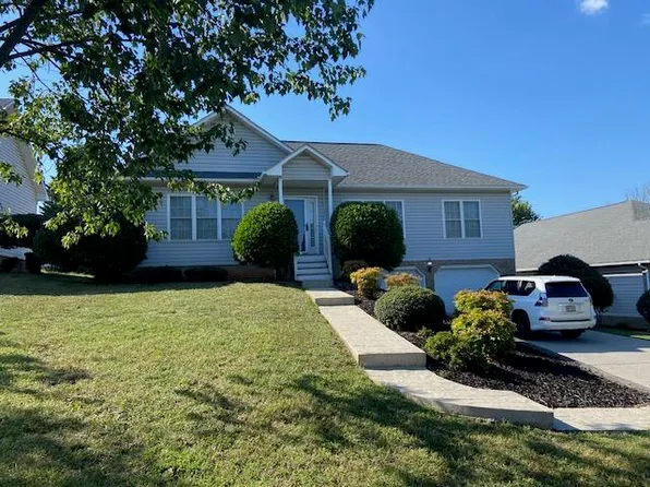 2244 Mattaponi Dr NW, Roanoke, VA 24017