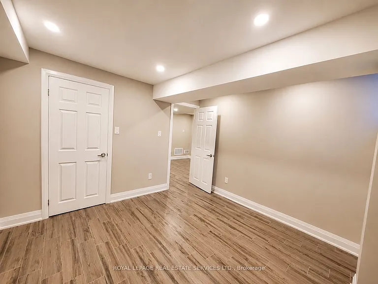 39 Vezna Cres #BASEMENT — Photo 9