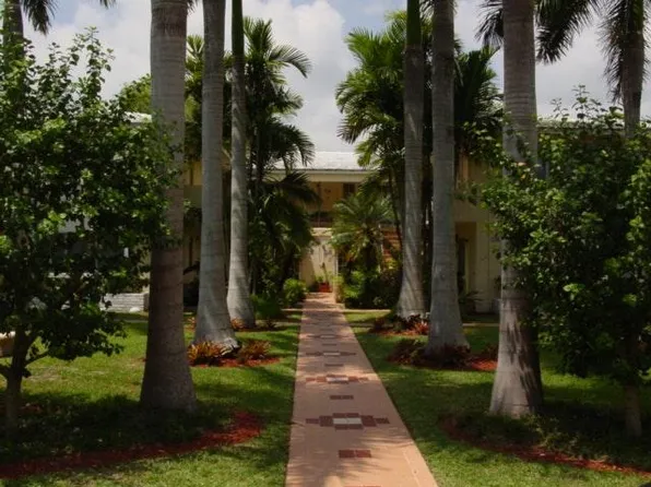 1256 S Alhambra Cir APT 3, Coral Gables, FL 33146