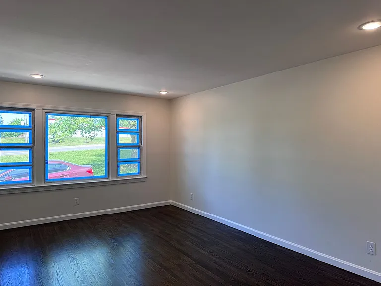 606 Dover Rd — Photo 26