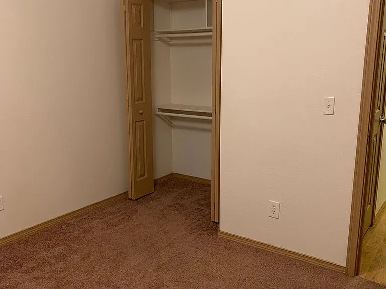 7621 Snow View Dr — Photo 17