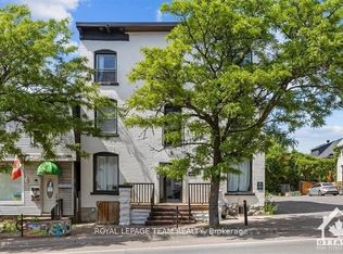 883 Somerset St W #7, Ottawa, ON K1R 6R6