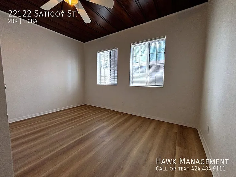 22122 Saticoy St — Photo 13