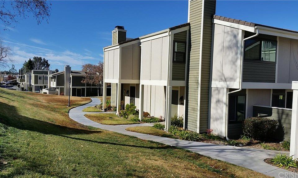 1st image of 27119 Crossglade Ave Unit 2