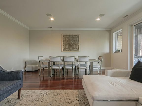 3rd image of 3864 N Lincoln Ave #3